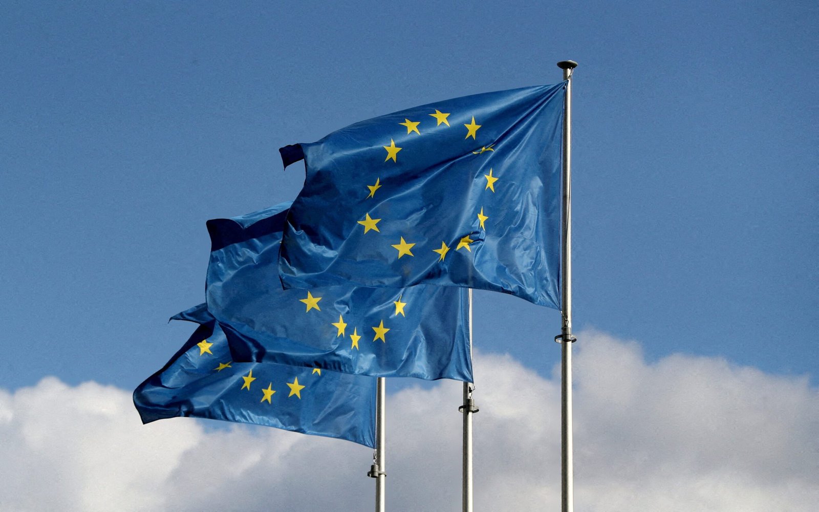  1 de 1Bandeiras da União Europeia. — Foto: Yves Herman/ Reuters 
