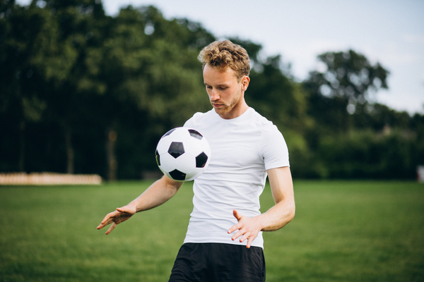 Habilidades Essenciais para um Jogador de Futebol Profissional