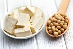 Tofu et haricots de soja Copyright Jiri Hera shutterstock