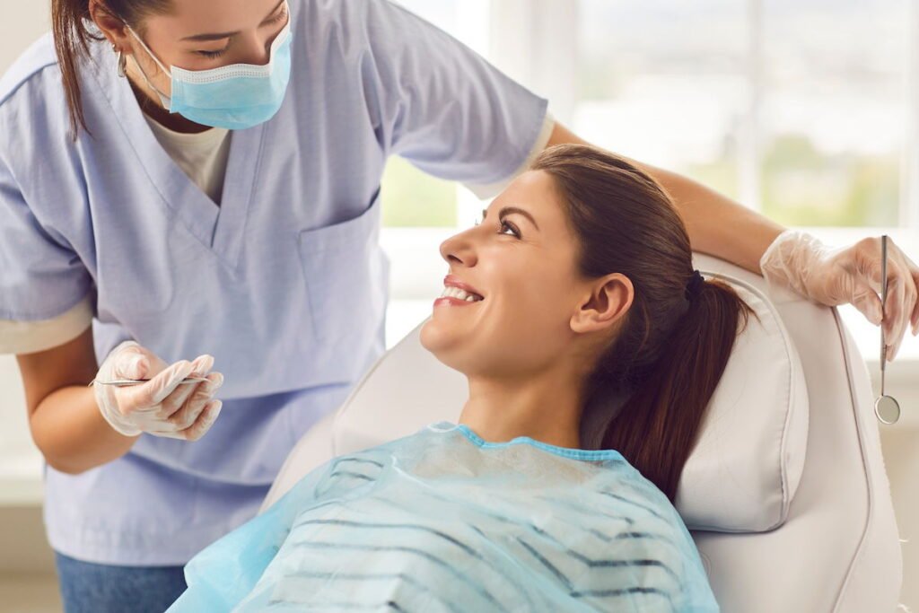 Dente-escurecido-7-causas-tratamentos-e-quando-procurar-o-dentista