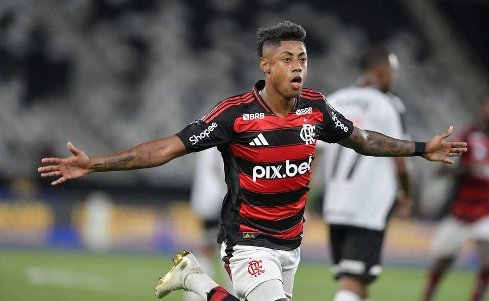Flamengo bate o Internacional por 1 a 0 com recorde de público e vantagem para o jogo de volta