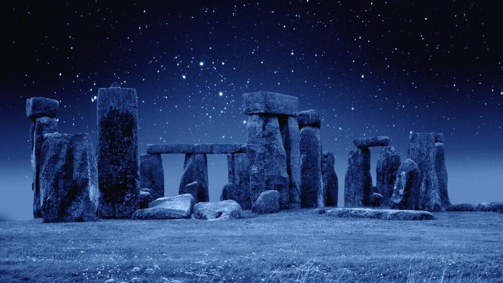 O Mistério de Stonehenge: História, Teorias e Descobertas Arqueológicas 4 O Mistério de Stonehenge: História, Teorias e Descobertas Arqueológicas