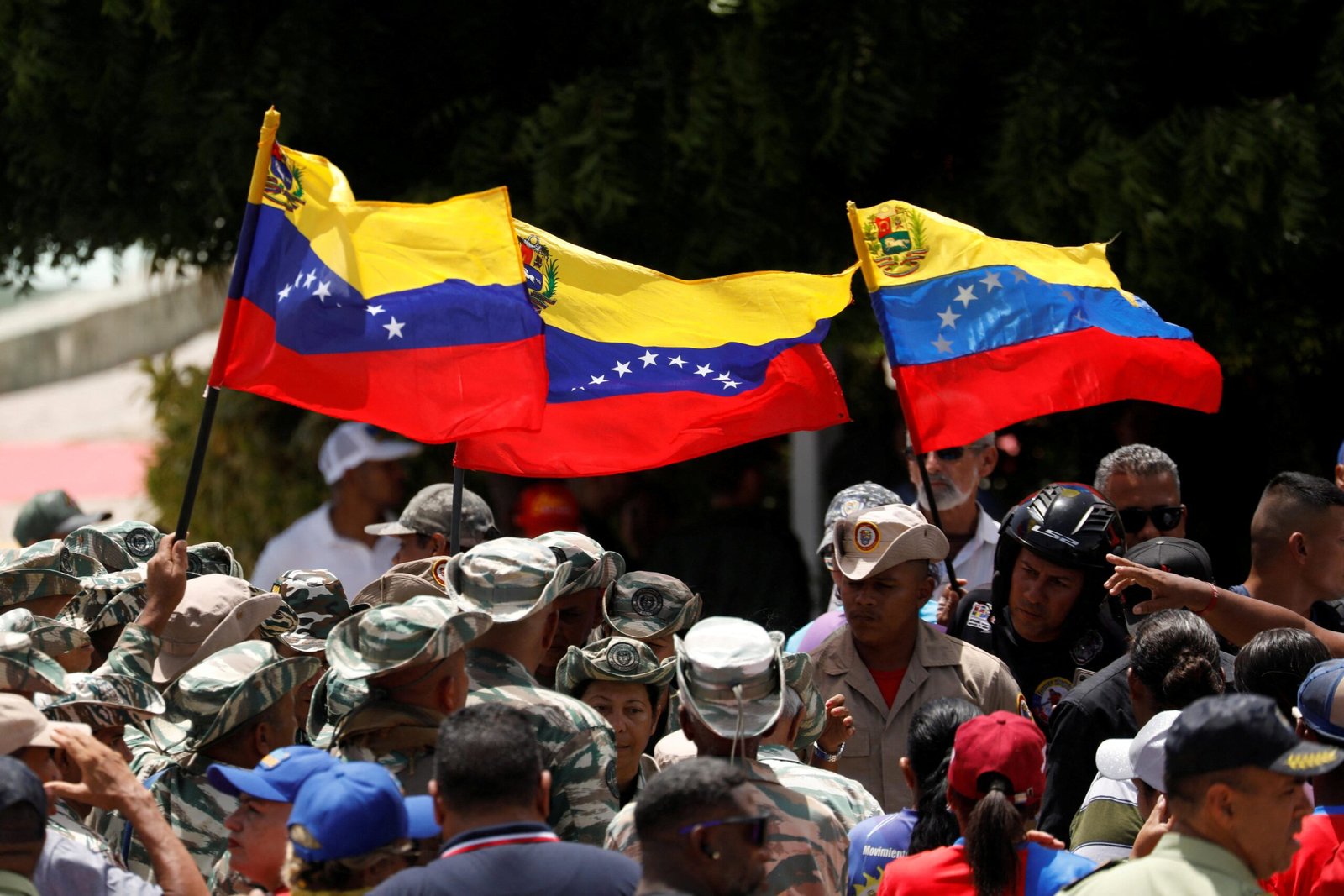 Venezuela mobiliza milícia em resposta ao envio de navios de guerra dos EUA 30/8/2025 REUTERS/Le...