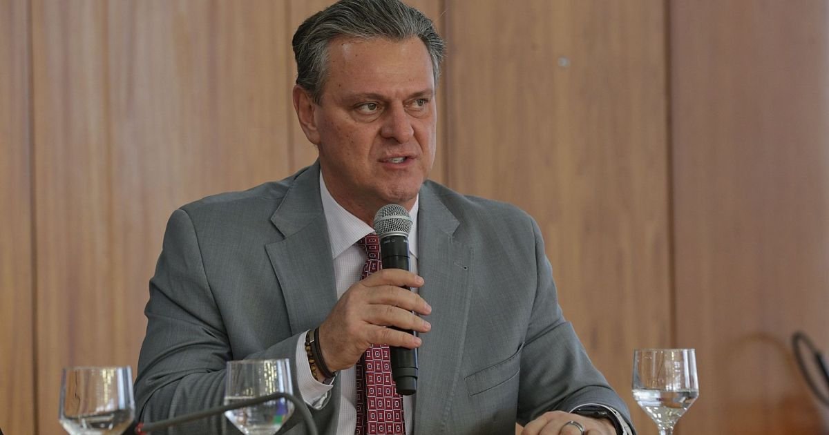 Ministro da Agricultura, Carlos Fávaro, em reunião no Palácio do Planalto  • Guilherme Mart...