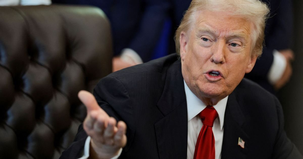 O presidente dos EUA, Donald Trump, em evento no Salão Oval da Casa Branca  • REUTERS/Jonatha...