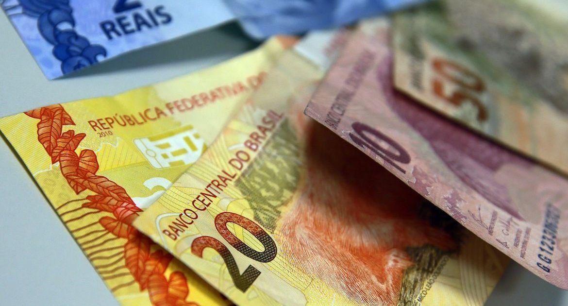 Notas de real  • Marcello Casal Jr./Agência Brasil