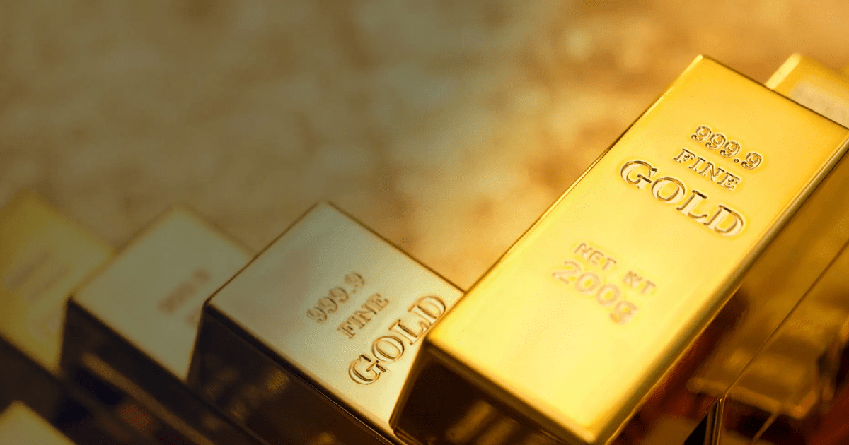 Na Comex, divisão de metais da Nymex (bolsa de Nova York), o ouro para dezembro encerrou em qued...