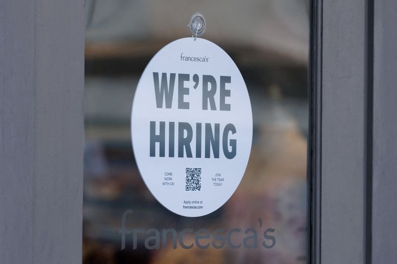 Anúncio de vaga de trabalho na Califórnia, EUA • 01/08/2025. REUTERS/Mike Blake/File Photo