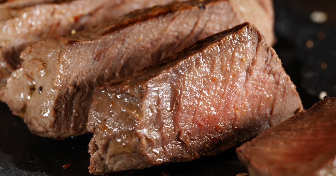 Carne vermelha em excesso não é recomendado pela OMS (Designed by Freepik/Freepik)