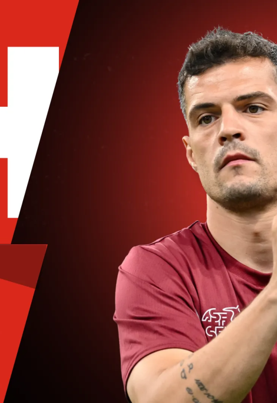 Xhaka é o capitão da seleção suíça (Foto: Harry Langer/DeFodi Images/Icon Sport; Arte: Triv...